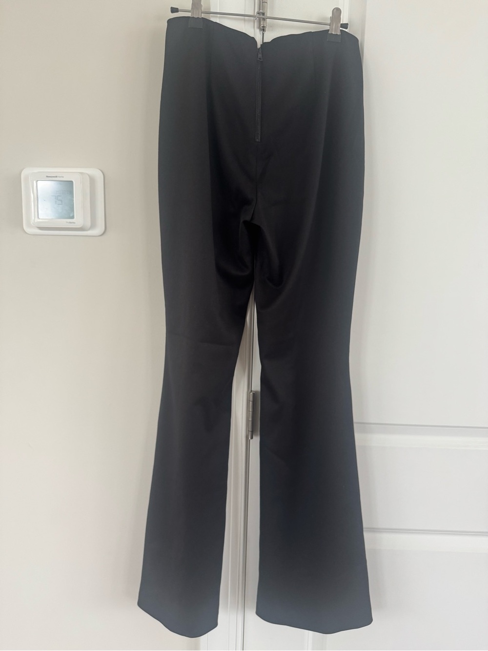Alice + Olivia Black Rhinestone Slit Flare Dress Pants Size 6 - Picture 4 of 6